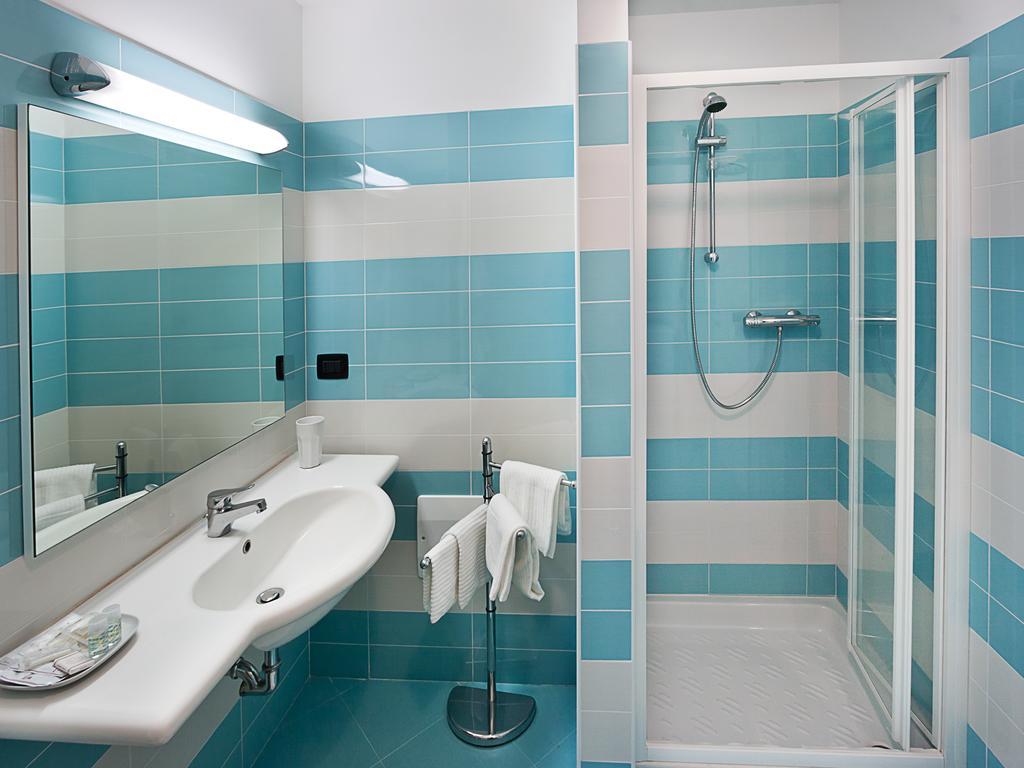 Hotel Sporting San Benedetto del Tronto Rum bild